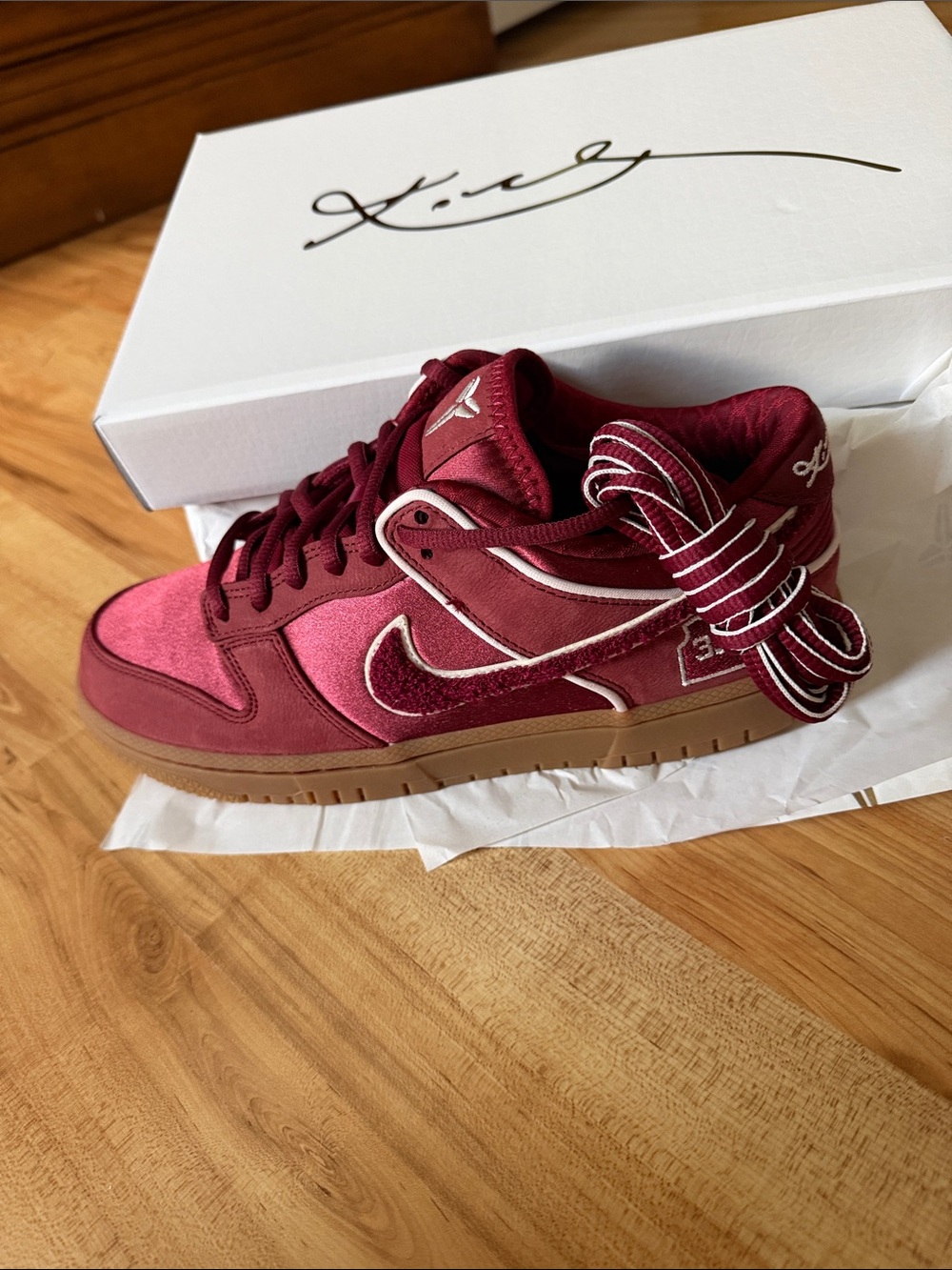 Nike Men's Burgundy Kobe Low dunk protro Sneakers